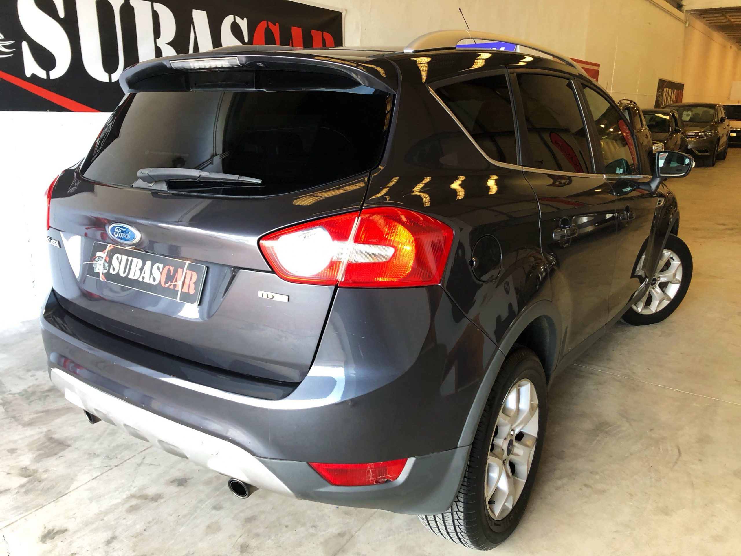 FORD KUGA